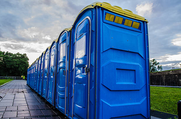 Best Porta potty rental near me  in Neosho, MO